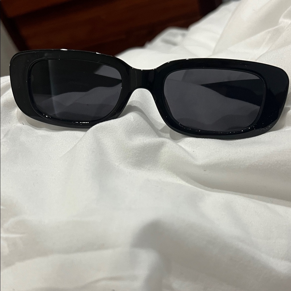 Black slim Rectangular Sunglasses
